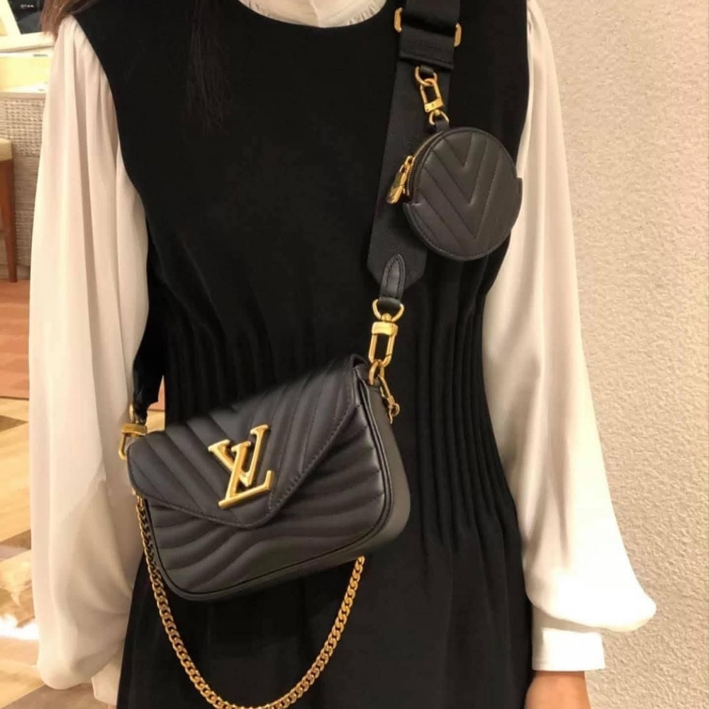 Like NEW!!! Louis Vuitton New Wave Multi Pochette Accessoires Bag In BLACK LV - Picture 8 of 16